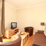 Warnemuende In Der Stadtvilla L *