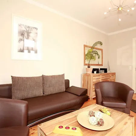 Daire Warnemuende In Der Stadtvilla L