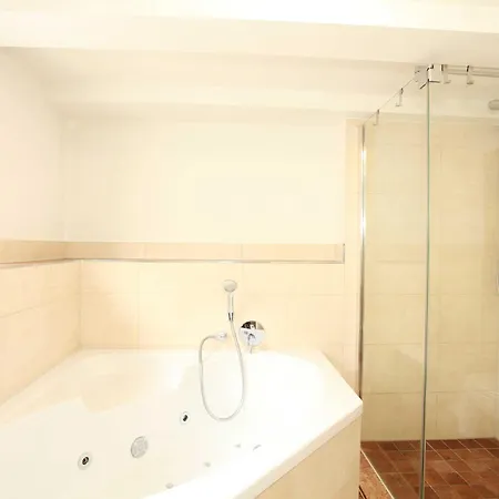 Warnemuende In Der Stadtvilla L Rostock