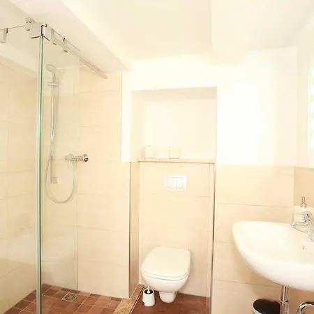 Warnemuende In Der Stadtvilla L Daire Rostock