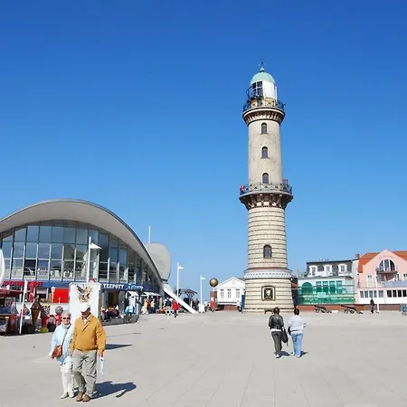 Warnemuende In Der Stadtvilla L *