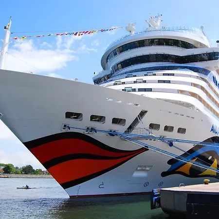 Warnemuende In Der Stadtvilla L * Rostock