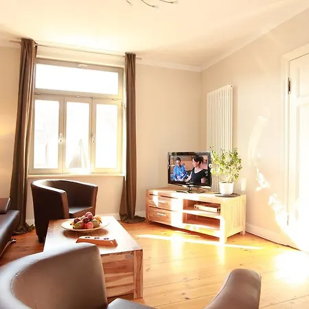 Warnemuende In Der Stadtvilla L Apartament
