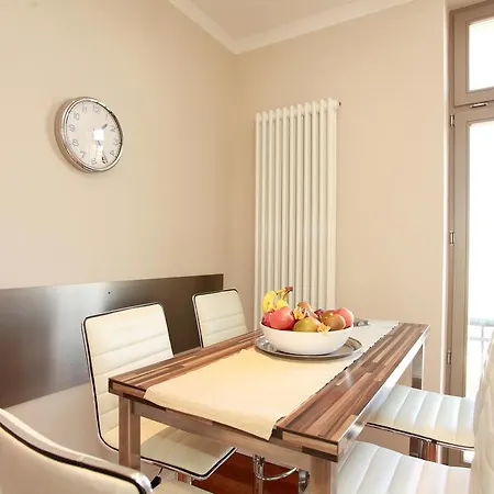 Warnemuende In Der Stadtvilla L Apartament