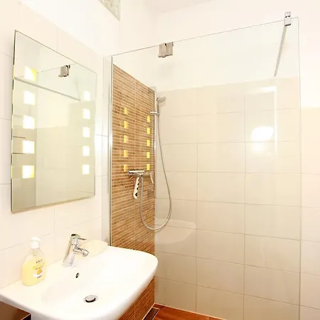 Apartament Warnemuende In Der Stadtvilla L Rostock