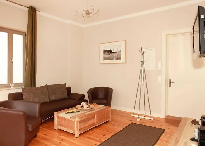 Warnemuende In Der Stadtvilla L Apartament Rostock